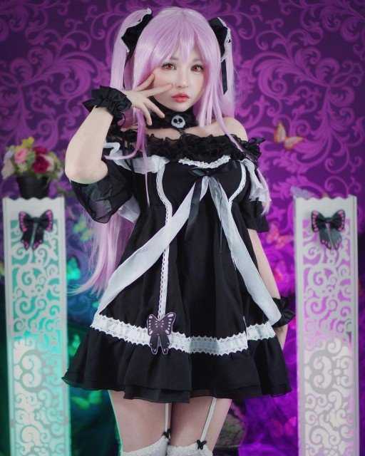 Hello, It’s your favorite necromancer, Rushia! Is anything rising there?...