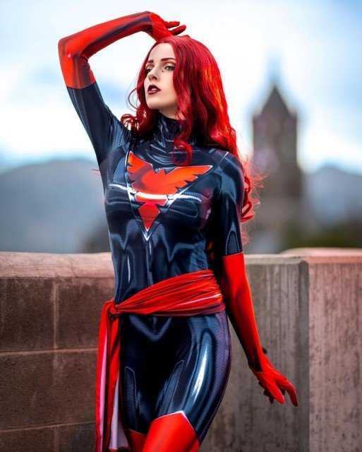 I am, The dark Phoenix!!! 🔥📸: @ssnwwc2 --Wig: @epiccosplaywigs -Character:...