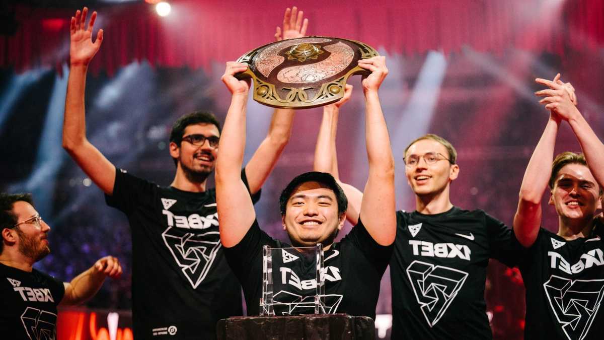 Tundra Esports players share what they have spent the TI prize cash so far on