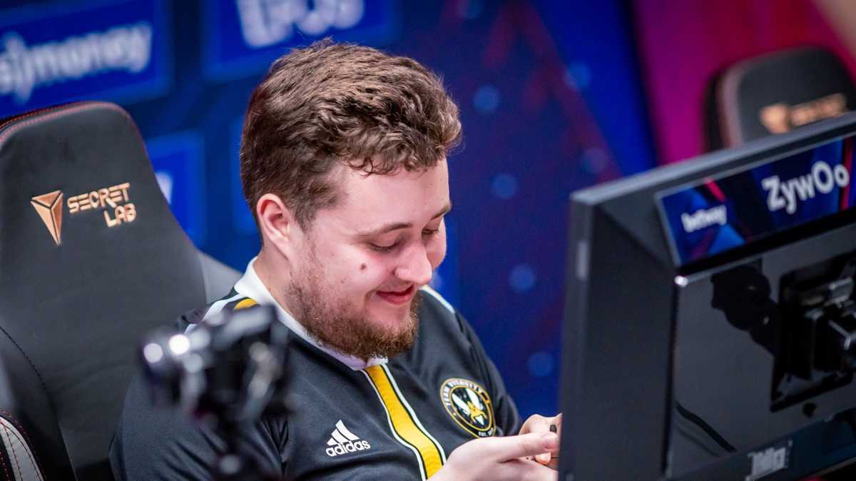 NAVI vs Vitality prediction BLAST Premier World Final