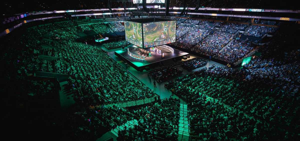 Riot Games revealed the broadcast and schedule for competitive Valorant and LoL
