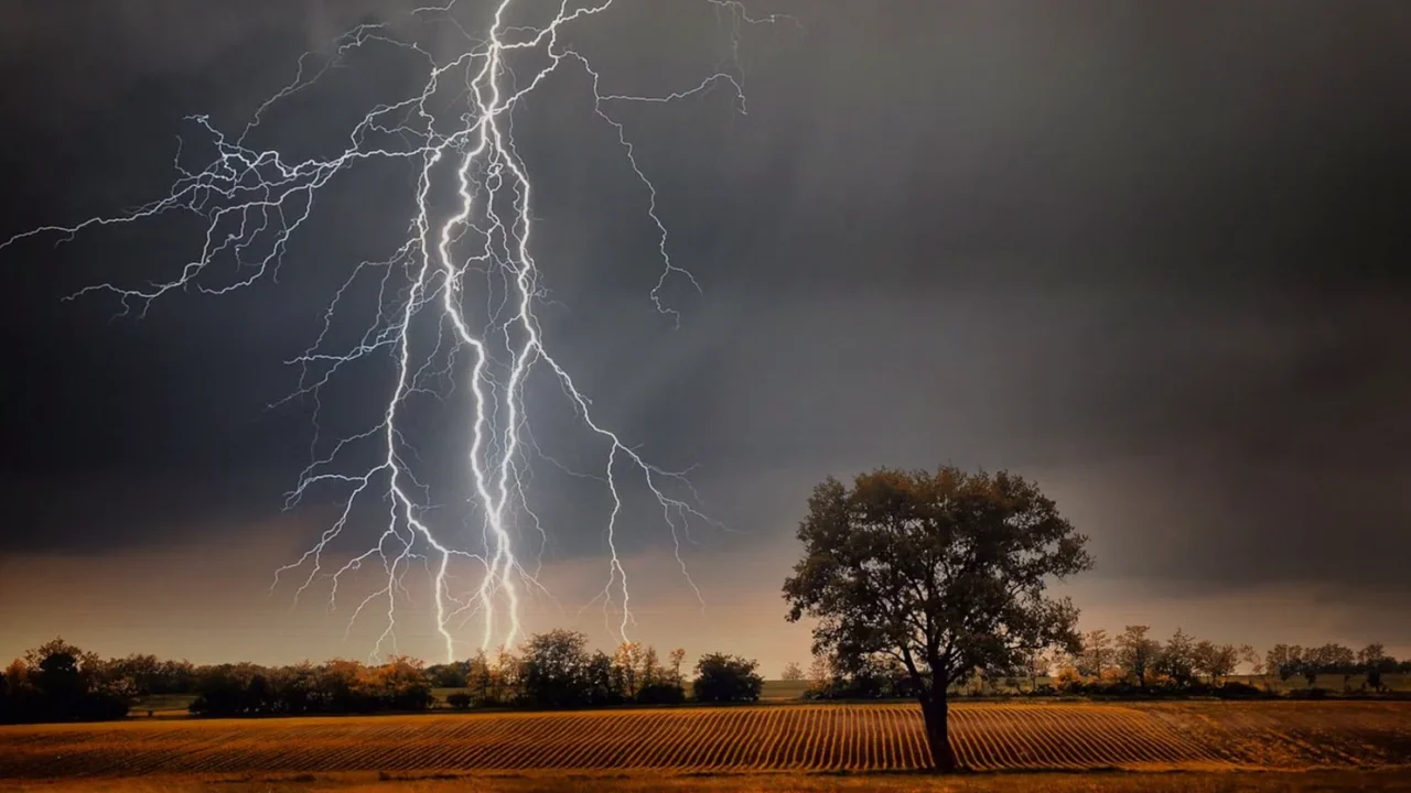 Lightning Strikes 13-Year-Old Gamer at Home, Survives